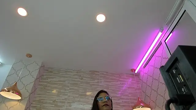 Snapshot of ZoeSmitth chatting on 10-29-25, 11:34 ZoeSmitth online show from 10-29-25, 11:34