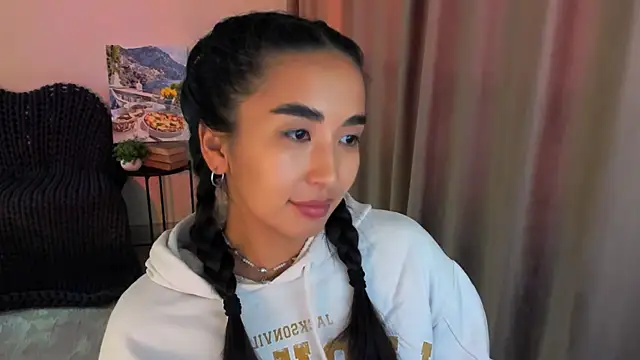 worldofkim online show from 03-19-25, 01:07