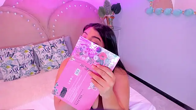 Miia Thompsonn online show from 02-11-26, 03:33