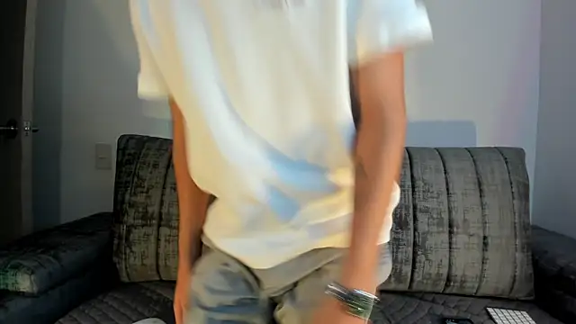 Adriien19 online show from 12-23-25, 01:36