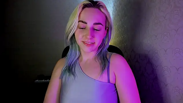 Snapshot of coraline_meow chatting on 12-19-24, 06:56 coraline meow online show from 12-19-24, 06:56