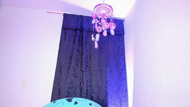 AmyStevenss online show from 11-20-25, 04:01