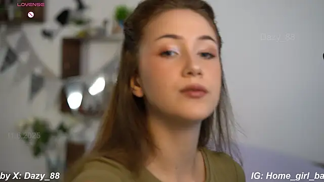 Snapshot of dazy_88_ chatting on 11-06-25, 04:13 dazy 88 online show from 11-06-25, 04:13