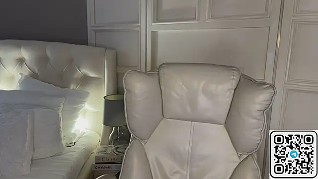 UrLillShy online show from 04-06-26, 05:19