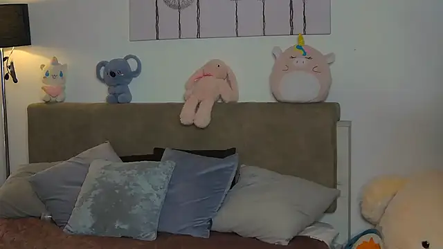 CassKiera online show from 11-17-25, 05:57