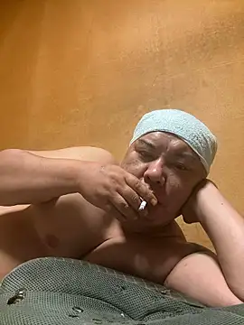 punk0805 online show from 10-14-25, 04:08