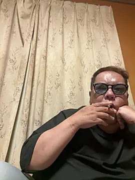 Snapshot of punk0805 chatting on 06-08-26, 10:59 punk0805 online show from 06-08-26, 10:59