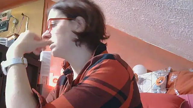 Snapshot of lanax chatting on 10-29-25, 12:29 lanax online show from 10-29-25, 12:29