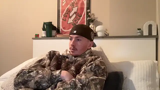 Snapshot of younghungginger chatting on 01-04-25, 12:59 younghungginger online show from 01-04-25, 12:59