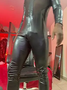AlejoKhalifa  online show from 07-23-26, 10:24