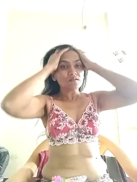 Snapshot of sunita6009 chatting on 04-26-26, 08:01 sunita6009 online show from 04-26-26, 08:01