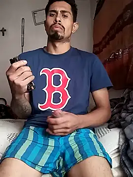 Snapshot of pene_latinoriico chatting on 01-02-25, 04:35 pene latinoriico online show from 01-02-25, 04:35