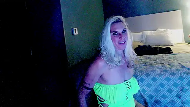 Glamazonx online show from 12-24-24, 01:49