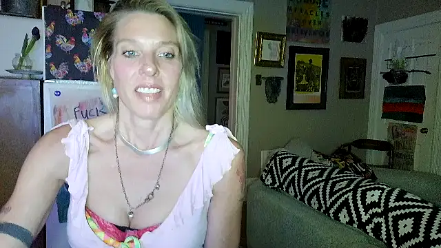 Glamazonx online show from 03-22-26, 01:20