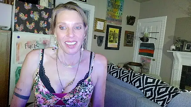 Glamazonx online show from 03-23-26, 01:20