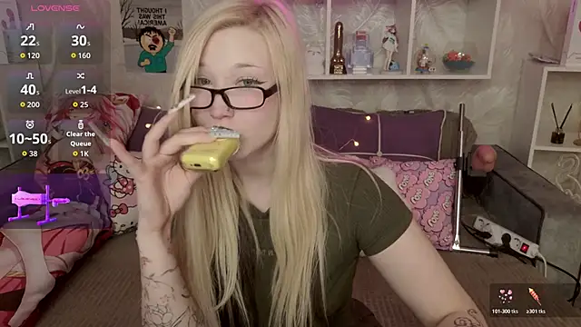 Snapshot of MeowkaKitty chatting on 01-08-26, 02:58 MeowkaKitty online show from 01-08-26, 02:58