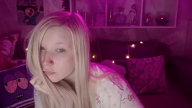 Snapshot of MeowkaKitty chatting on 01-10-26, 01:29 MeowkaKitty online show from 01-10-26, 01:29