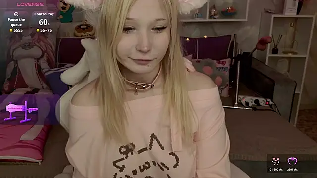 Snapshot of MeowkaKitty chatting on 02-22-26, 02:02 MeowkaKitty online show from 02-22-26, 02:02