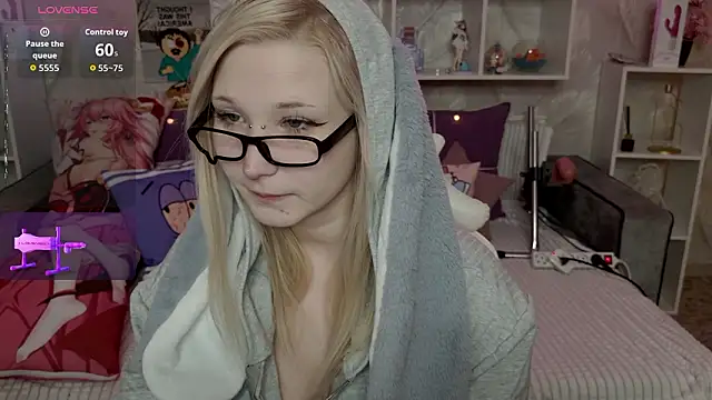 Snapshot of MeowkaKitty chatting on 03-02-26, 02:03 MeowkaKitty online show from 03-02-26, 02:03