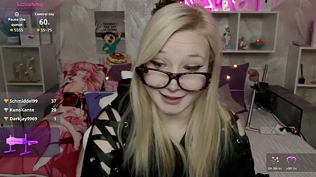 Snapshot of MeowkaKitty chatting on 03-08-26, 02:04 MeowkaKitty online show from 03-08-26, 02:04