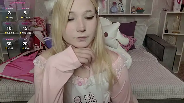 MeowkaKitty online show from 03-16-26, 01:55