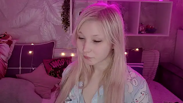 MeowkaKitty online show from 04-27-26, 02:20