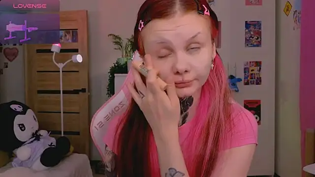 Snapshot of Britney_Lynch chatting on 11-10-25, 07:57 Britney Lynch online show from 11-10-25, 07:57