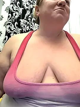 Snapshot of jusichka chatting on 11-20-25, 07:35 jusichka online show from 11-20-25, 07:35