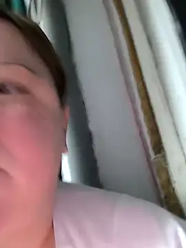 Snapshot of jusichka chatting on 11-22-25, 07:57 jusichka online show from 11-22-25, 07:57