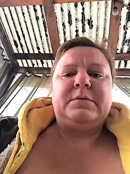 Snapshot of jusichka chatting on 12-14-25, 09:36 jusichka online show from 12-14-25, 09:36