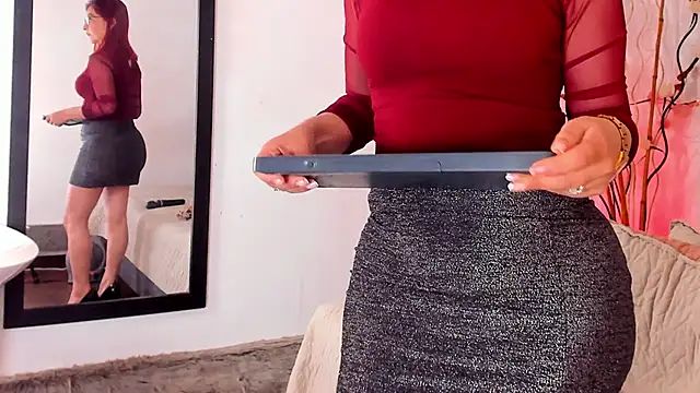 Snapshot of ivone_adams chatting on 09-13-25, 04:23 ivone adams online show from 09-13-25, 04:23