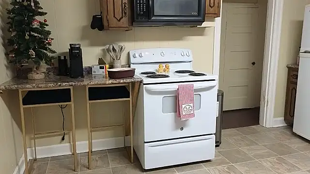 sexylilly69 online show from 12-04-25, 04:00