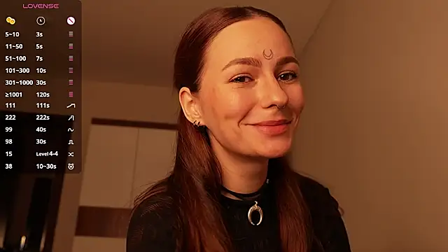 girl with snaketatto0 online show from 04-24-26, 02:47