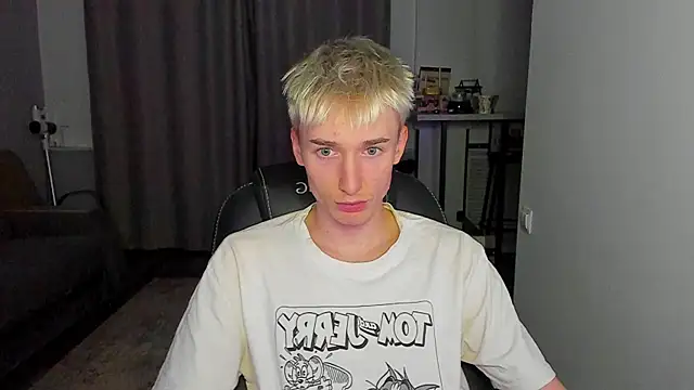 Snapshot of vibemygirl chatting on 09-21-25, 01:46 vibemygirl online show from 09-21-25, 01:46