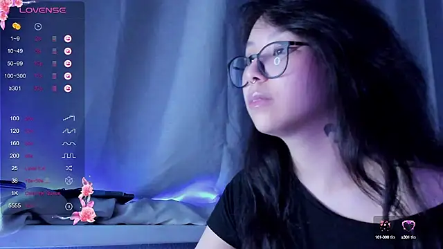 Snapshot of maydaykimmy chatting on 12-07-24, 11:45 maydaykimmy online show from 12-07-24, 11:45