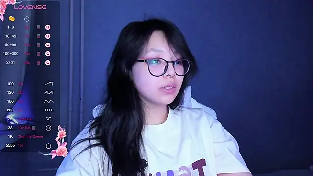 Snapshot of maydaykimmy chatting on 12-17-24, 03:39 maydaykimmy online show from 12-17-24, 03:39