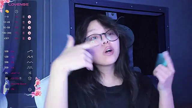 Snapshot of maydaykimmy chatting on 12-30-24, 08:25 maydaykimmy online show from 12-30-24, 08:25