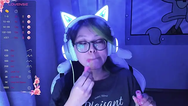 Snapshot of maydaykimmy chatting on 01-15-25, 02:27 maydaykimmy online show from 01-15-25, 02:27