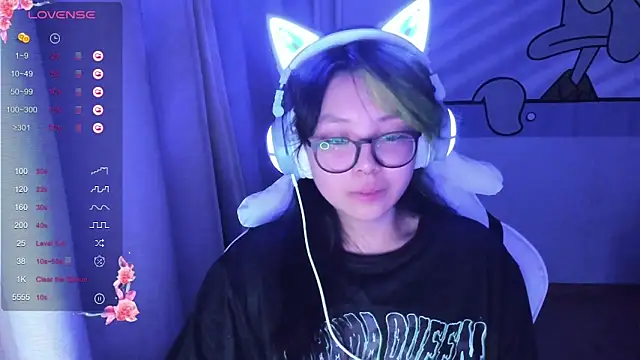 Snapshot of maydaykimmy chatting on 01-15-25, 11:51 maydaykimmy online show from 01-15-25, 11:51