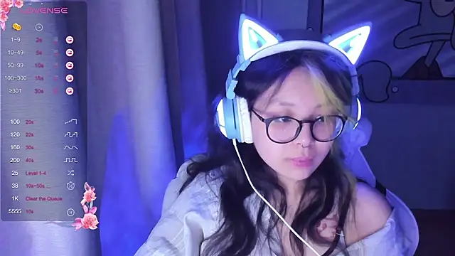 Snapshot of maydaykimmy chatting on 02-02-25, 12:19 maydaykimmy online show from 02-02-25, 12:19