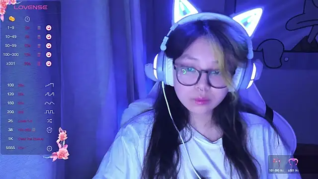 Snapshot of maydaykimmy chatting on 02-08-25, 02:36 maydaykimmy online show from 02-08-25, 02:36