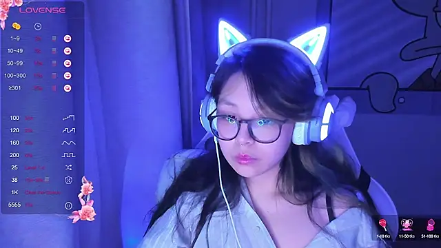 Snapshot of maydaykimmy chatting on 02-09-25, 09:06 maydaykimmy online show from 02-09-25, 09:06