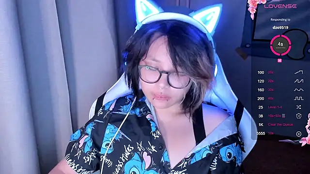 Snapshot of maydaykimmy chatting on 10-09-25, 09:24 maydaykimmy online show from 10-09-25, 09:24