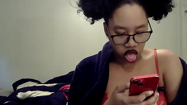 Snapshot of goddessdaisysky chatting on 01-09-26, 05:37 goddessdaisysky online show from 01-09-26, 05:37