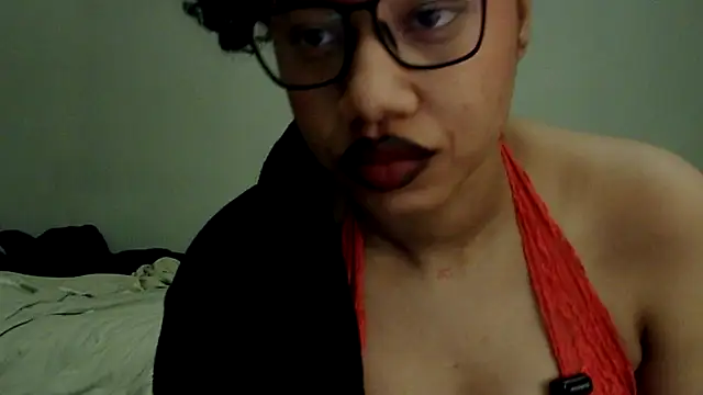 Snapshot of goddessdaisysky chatting on 01-11-26, 05:45 goddessdaisysky online show from 01-11-26, 05:45