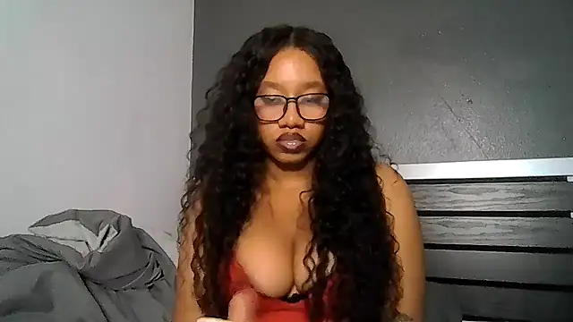 Snapshot of goddessdaisysky chatting on 03-08-26, 04:05 goddessdaisysky online show from 03-08-26, 04:05