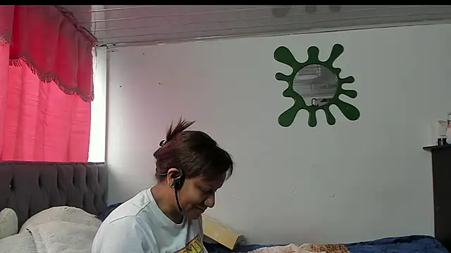 Laflaka22 online show from 11-21-25, 05:44