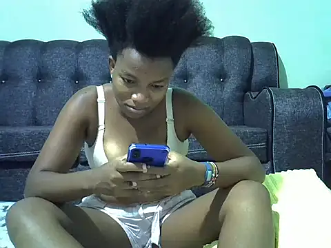 Snapshot of prettychoco1 chatting on 02-19-25, 03:17 prettychoco1 online show from 02-19-25, 03:17