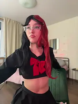 Snapshot of Evangeline_Lawrence_ chatting on 12-13-24, 12:50 Evangeline Lawrence online show from 12-13-24, 12:50