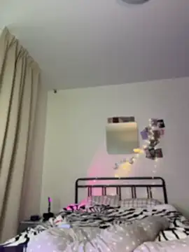 Evangeline Lawrence  online show from 05-31-26, 04:03